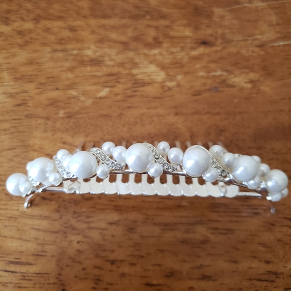 Pearl Headpiece - Picture 3 of 5